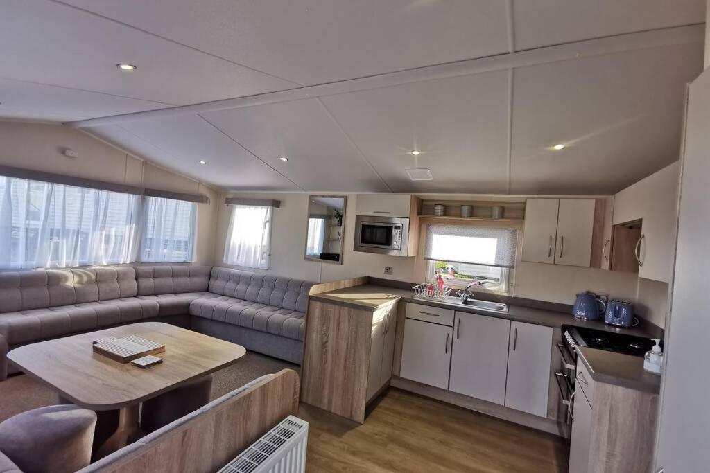 8 Sleep Chalet At Newquay Away Resorts Nb160 Exterior photo